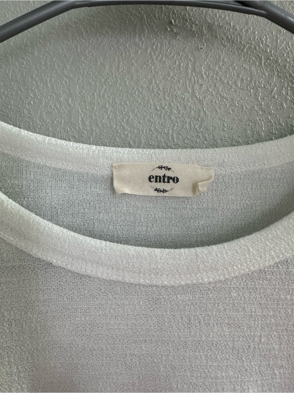 Cropped Long-Sleeve - Picture 3 of 3